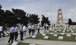 Çanakkale’de şehit düşen dedelerini unutmadılar