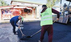 İki sokağa 640 ton asfalt serimi gerçekleştirildi