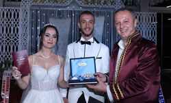 Dilay Akyol ile Melih Topal dünya evine girdi