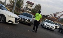 Direksiyon hakimiyetini kaybeden sürücü kaza yaptı