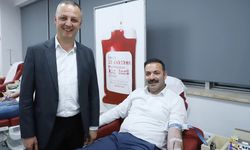 Ak Partililer, güle/oynaya kan verdi