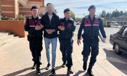Hırsızlık suçlarından araması bulunan 2 kişi yakalandı
