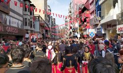 Cumhuriyet Bayramı töreninde olay! Halk çıldırdı 