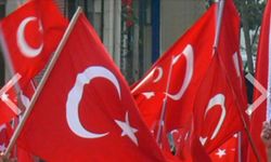 Evimize, dükkanımıza ve ofislerimize bayrak asalım 