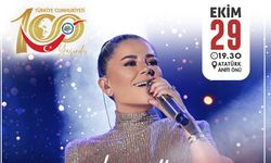 Cumhuriyet Bayramı’nda Merve Özbey ile coşacaklar