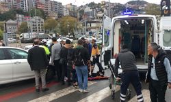Otomobil yayaya çarptı: Ekipler olay yerinde