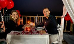 Kanal B Muhabiri Batuhan Darakcı, Kübra Köse'ye evlenme teklif etti