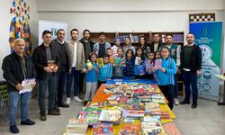 Dünya Çocuk Kitapları Haftası çerçevesinde ilkokul öğrencilerine kitap hediyesi