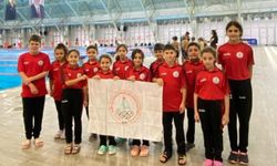 Minik yüzücülerden büyük başarı