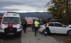 Otomobil ile cip çarpıştı: 2’si çocuk 6 yaralı
