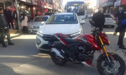 Otomobil ile motosikletin çarpıştığı kazada 1 kişi yaralandı