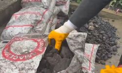 Vakfın dağıttığı kömürün içinden taş ve toprak çıktı! 
