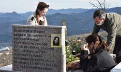 Bıçaklanarak öldürülen Ceren Özdemir, ölümünün 4'üncü yılında anıldı