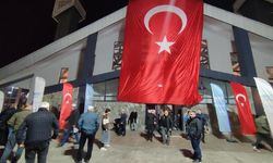 Eller şehitler için semaya kalktı