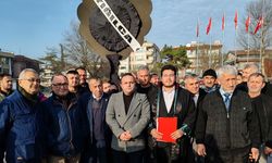CHP'li Milletvekili Talih Özcan'ın 'Yığılca' ile ilgili sözlerine 'siyah çelenk' ile protesto