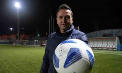 Teknik direktörüne kızıp futbolu bıraktı, kendisi hoca olup 7 kupa kazandı