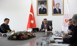 Kayıp mürettebat için Valilikte toplandılar