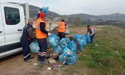 30 torba çöp topladılar