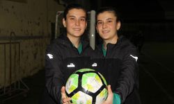 Tek yumurta ikizi kadın futbolcular: Attığı goller, gördüğü kartlar bile karıştırılıyor