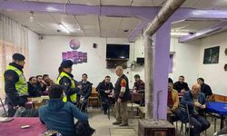 Jandarma ekiplerinden kahvehanede trafik eğitimi