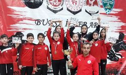 Karateciler Bursa’dan madalyalarla döndü