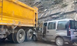 Kamyon ile çarpıştı: 1 yaralı 