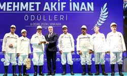 Zonguldaklı madenciler 'Onur Ödülü'nü Bakan Vedat Işıkhan'dan aldı