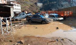 Sel ve heyelan sonrası 21 konut tedbir amaçlı boşaltıldı
