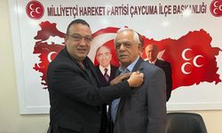 AK Parti'den istifa eden eski Belediye Başkanı MHP'ye katıldı