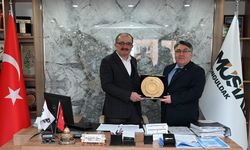 Rektör İsmail Hakkı Özölçer’den MÜSİAD Başkanı Abdulkadir Aktarı’ya ziyaret