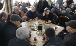 Emekliler lokali açıldı: Çay 2,5 lira