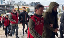 Trabzon'da olaylı maçta sahaya giren 2 taraftara tutuklandı