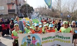 Öğrencilerden sıfır atık yürüyüşü