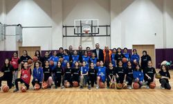 Yetenekli ve gelişim vaat eden sporcu adaylarına basketbol eğitimi