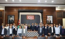 Başkan Şener Söğüt, A takımı ile toplantı yaptı