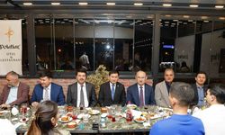 Kazakistanlı öğrencilerle iftar programında bir araya geldiler