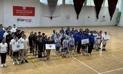 Salon futbolu bölgesel lig grup müsabakaları açılış seremonisi gerçekleştirildi