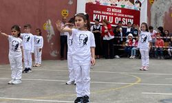 Rüzgarlımeşe İlkokulu öğrencileri, 23 Nisan'ı coşkuyla kutladı