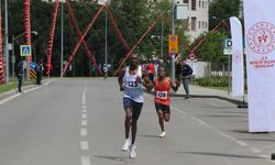 19 Mayıs Yarı Maratonu koşuldu