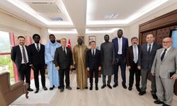 Senegal Cumhuriyeti Büyükelçisi Cheikh Gueye, Rektör Fatih Yılmaz'ı ziyaret etti