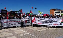 Üniversite öğrencileri Filistin için yürüdü, "katil İsrail" sloganı attı
