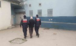 Aranan 5 şahıs jandarma ekiplerince yakalanarak tutuklandı