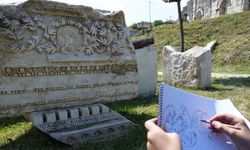 Öğrenciler antik tiyatroyu resmettiler