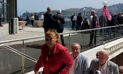 Alaborina'da gerilim: Birbirlerinin yüzüne bakmadılar!
