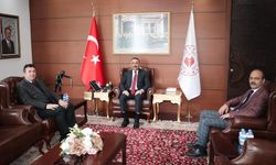 Özcan Ulupınar, Vali Osman Hacıbektaşoğlu’nu ziyaret etti