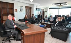 TRT ekibinden Rektör İsmail Hakkı Özölçer'e ziyaret
