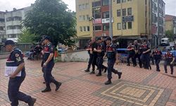 Uyuşturucu tacirleri kafeslendi