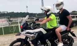 Sınava geç kalan öğrencileri polis motosikletle sınava yetiştirdi