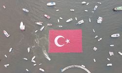 Bin 923 metrekarelik dev Türk bayrağı açılacak