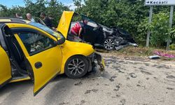 İki otomobil kafa kafaya çarpıştı: 8 yaralı
